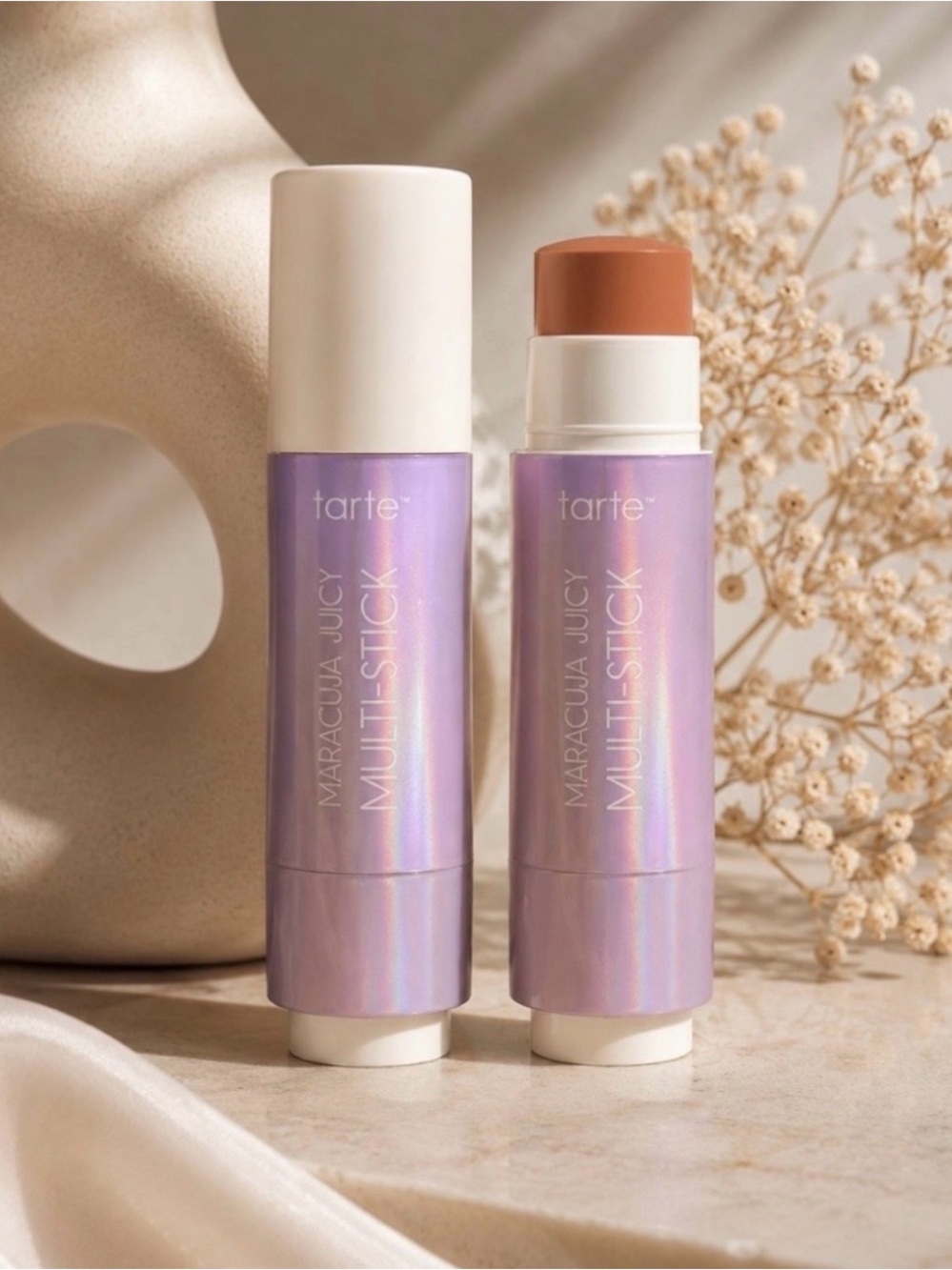 Tarte Maracuja Juicy Multi-Stick, Latte